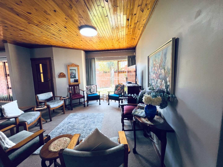 3 Bedroom Property for Sale in Heuwelsig Free State